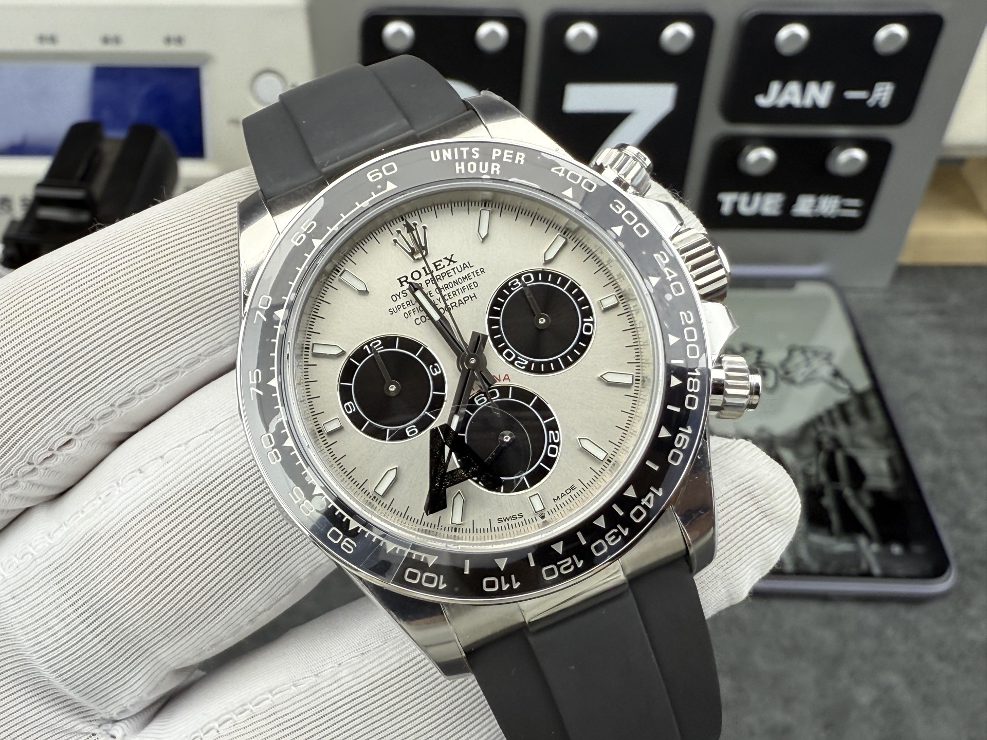 Rolex Vs New Style /40 mm /4131 / 136g