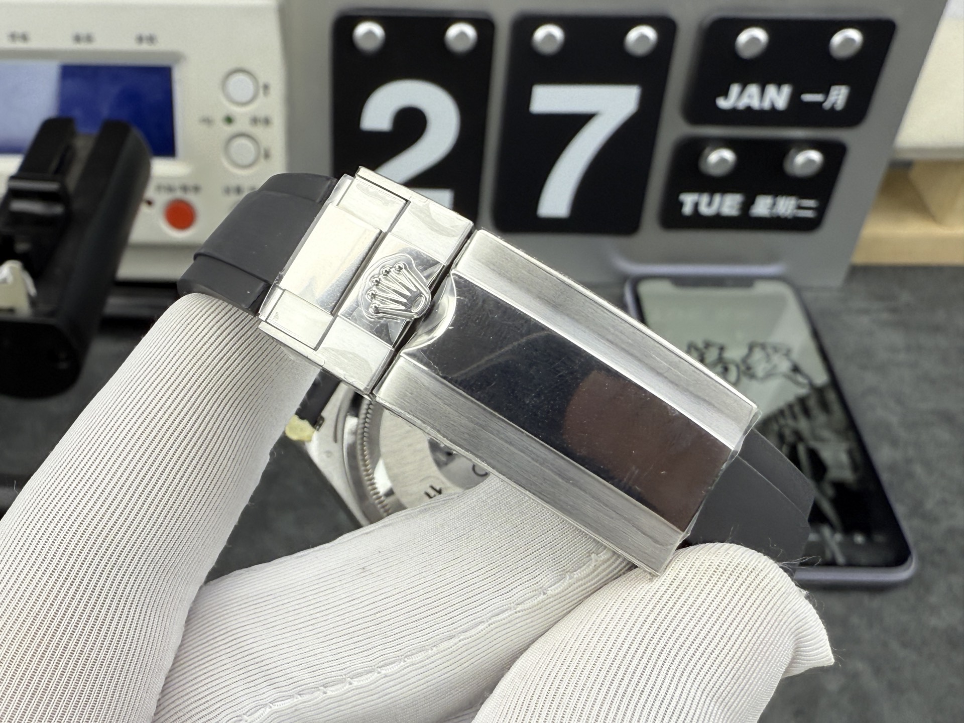 Rolex Vs New Style /40 mm /4131 / 136g