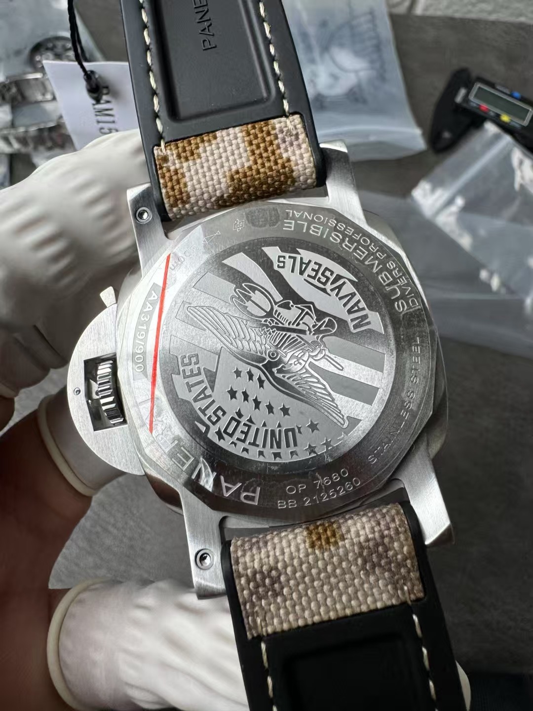 Panerai Vs Pam1518 44 mm Movement, Watch Dial, Strap