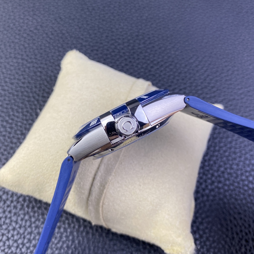 Omega Vsomega New Style -41 mm 1, Ceramic 2,41 3,8900 Movement