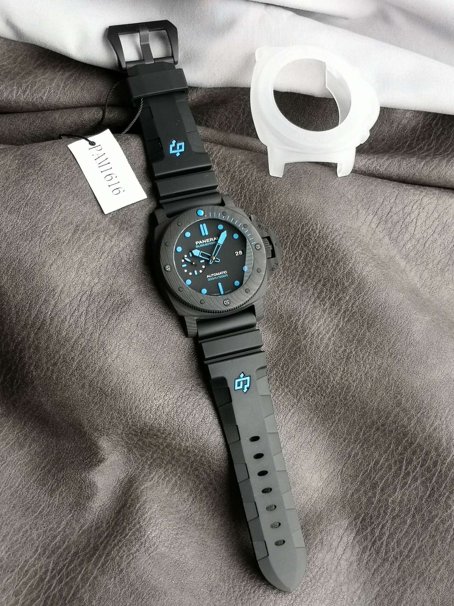 Panerai Vs Pam01616 ,carbotech Watch Case Strap, Dial Luminous Markers .3 Date Display,9 ,cal.p.9010 Mechanical,47