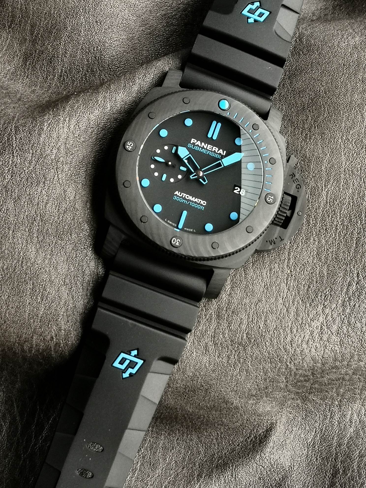 Panerai Vs Pam01616 ,carbotech Watch Case Strap, Dial Luminous Markers .3 Date Display,9 ,cal.p.9010 Mechanical,47