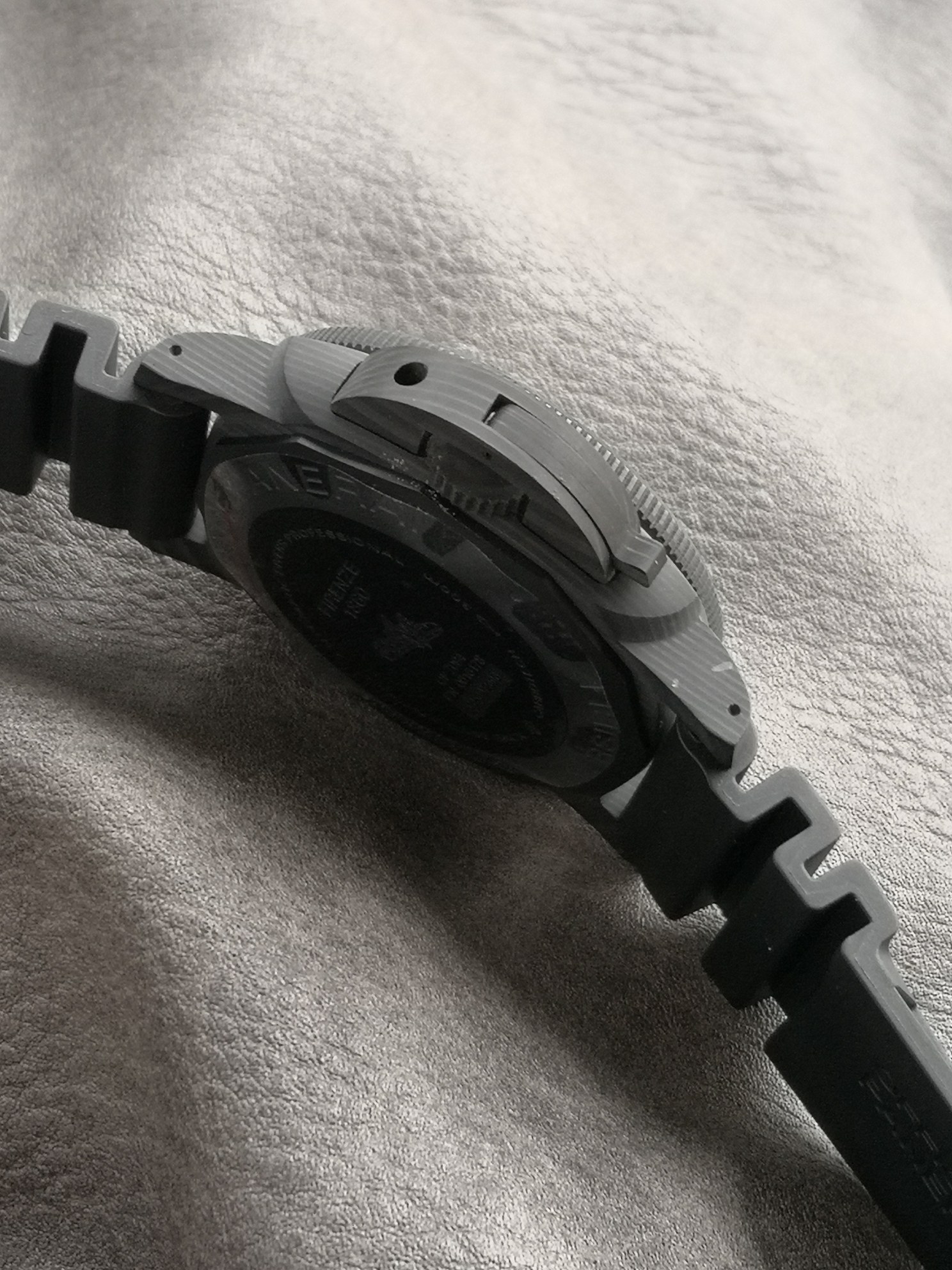 Panerai Vs Pam01616 ,carbotech Watch Case Strap, Dial Luminous Markers .3 Date Display,9 ,cal.p.9010 Mechanical,47