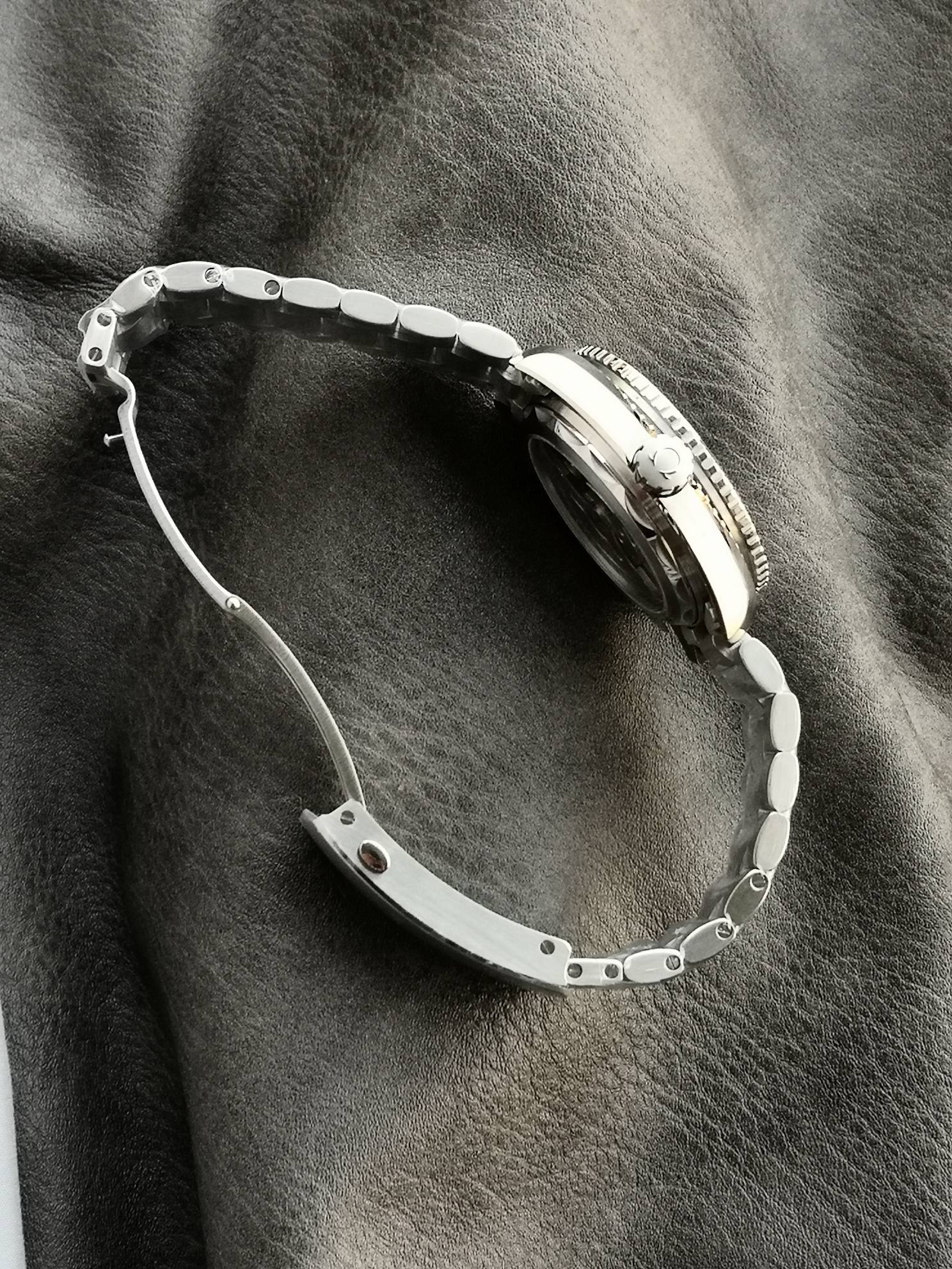 Omega Vs 001 Watch Case, Dial,8906 Mechanical,5