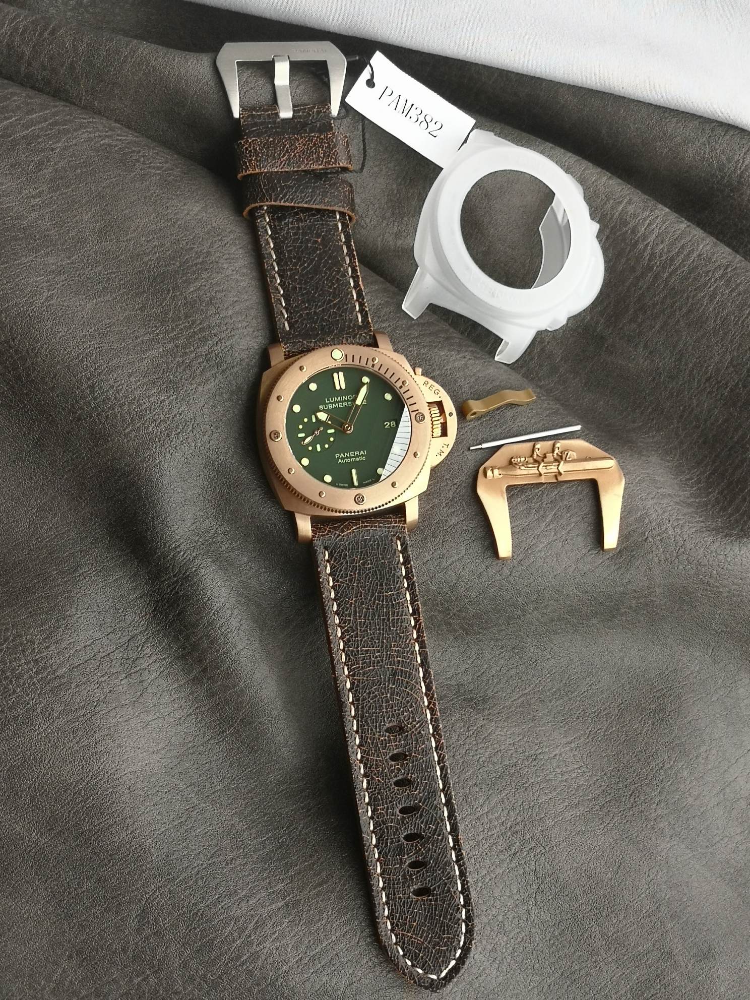 Panerai Vs Pam 00382 Watch Case Strap, Dial, Cal.p.9000 Mechanical,47