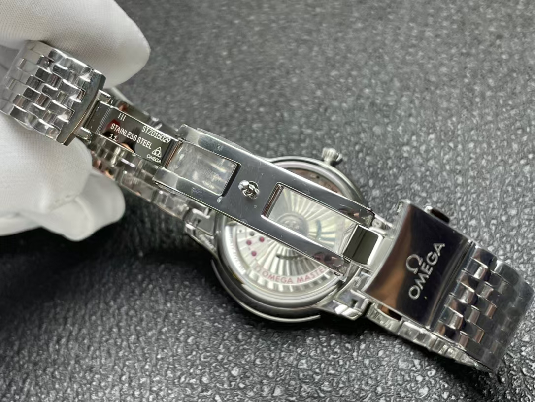 Omega Vs Womensmechanical 34 mm Omega8800 movement, Womens ,mechanical