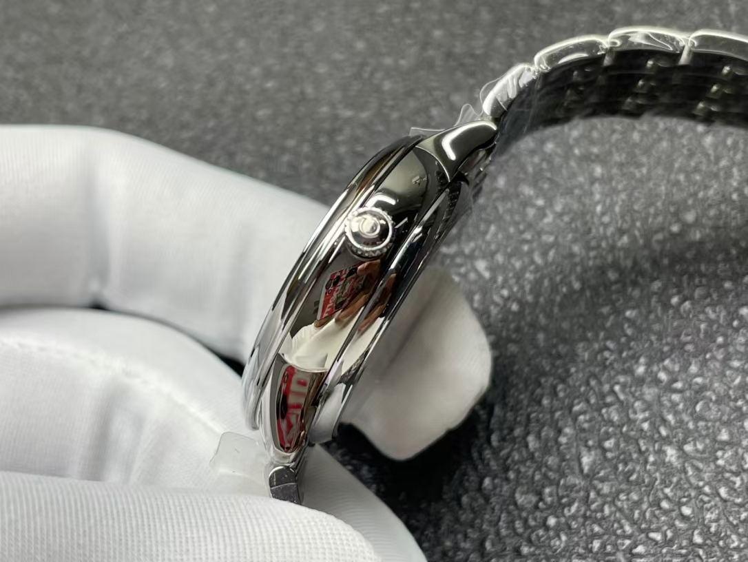 Omega Vs Womensmechanical 34 mm Omega8800 movement, Womens ,mechanical