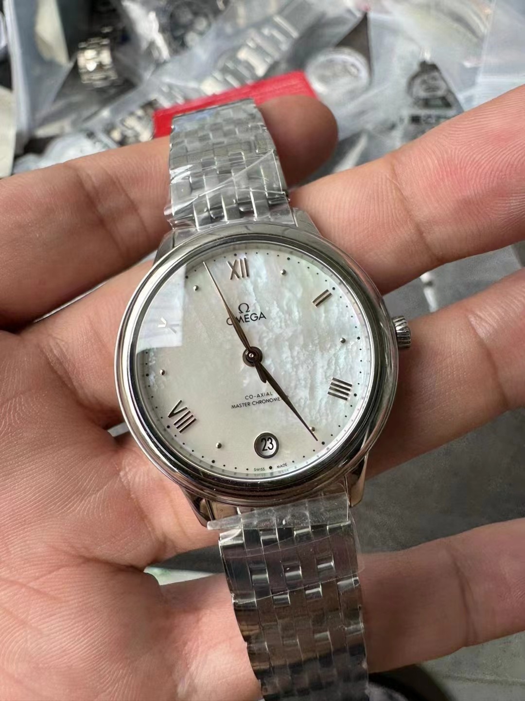 Omega Vs Womensmechanical -omega 34 mm Omega8800 movement, Womens ,mechanical