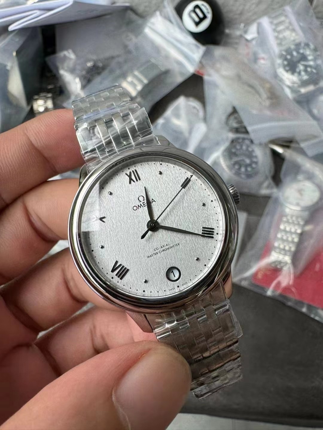 Omega Vs Womensmechanical -omega 34 mm Omega8800 movement, Womens ,mechanical