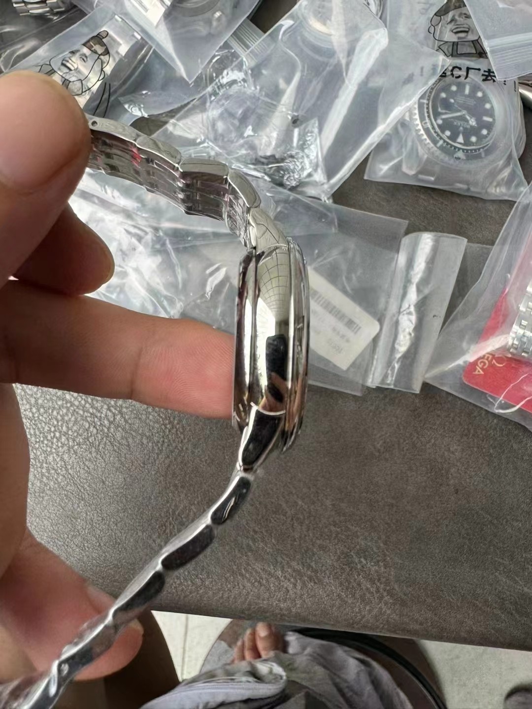 Omega Vs Womensmechanical -omega 34 mm Omega8800 movement, Womens ,mechanical