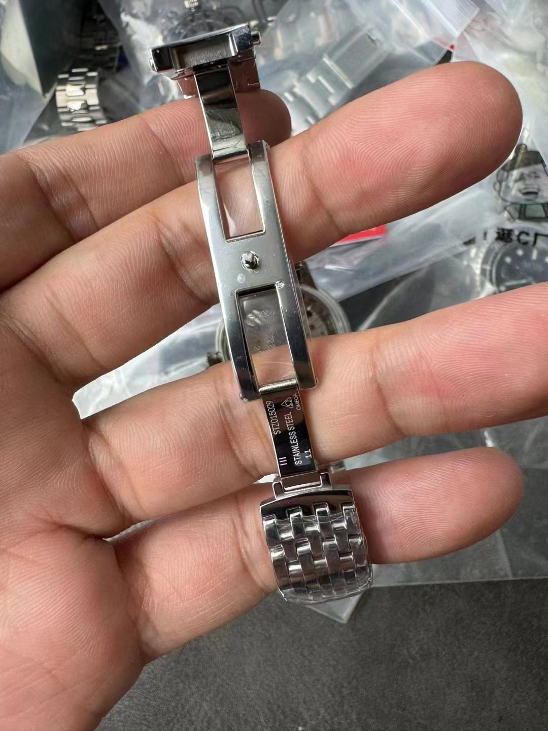 Omega Vs Womensmechanical -omega 34 mm Omega8800 movement, Womens ,mechanical