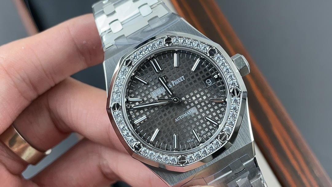 Audemars Piguet Piguet15451 37 mm Aps--