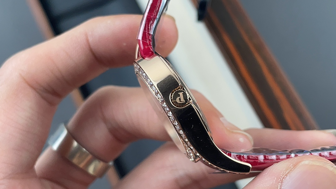 Piaget69quartz 26 mm Quartzmovement Zf--