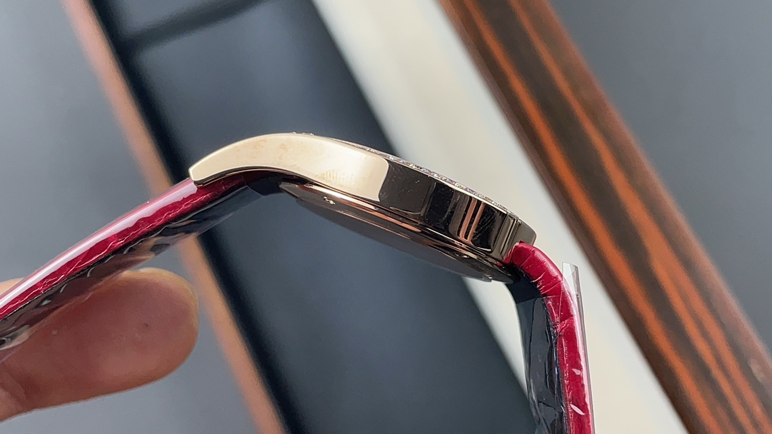 Piaget69quartz 26 mm Quartzmovement Zf--