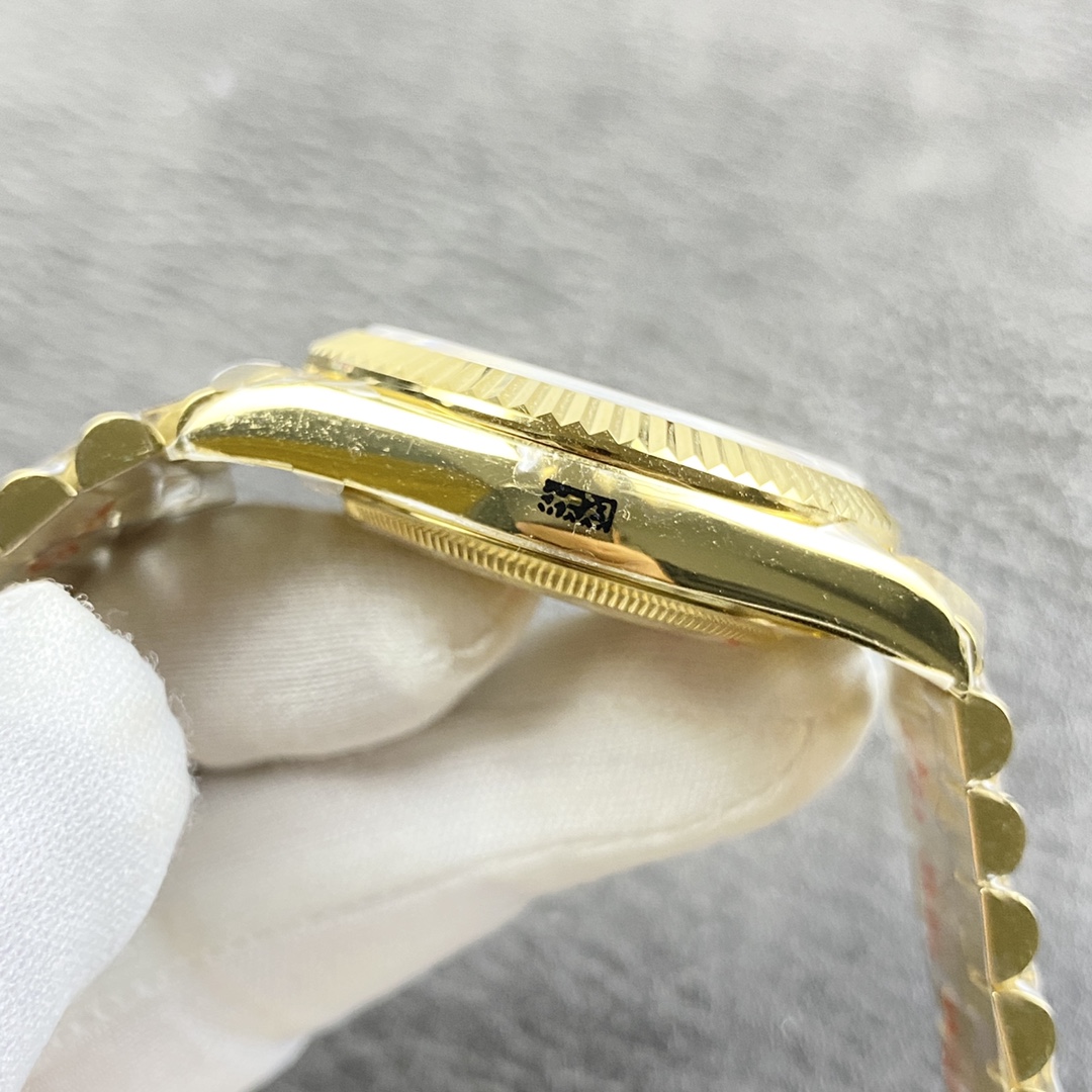 Rolex M228238-0004 40 mm diameter Dd 2834 movement Gm