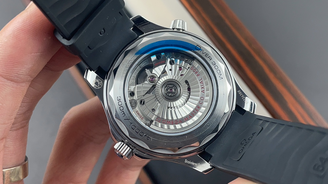 Omega Omegaω 300 42 mm 8800 movement Vs-- 1