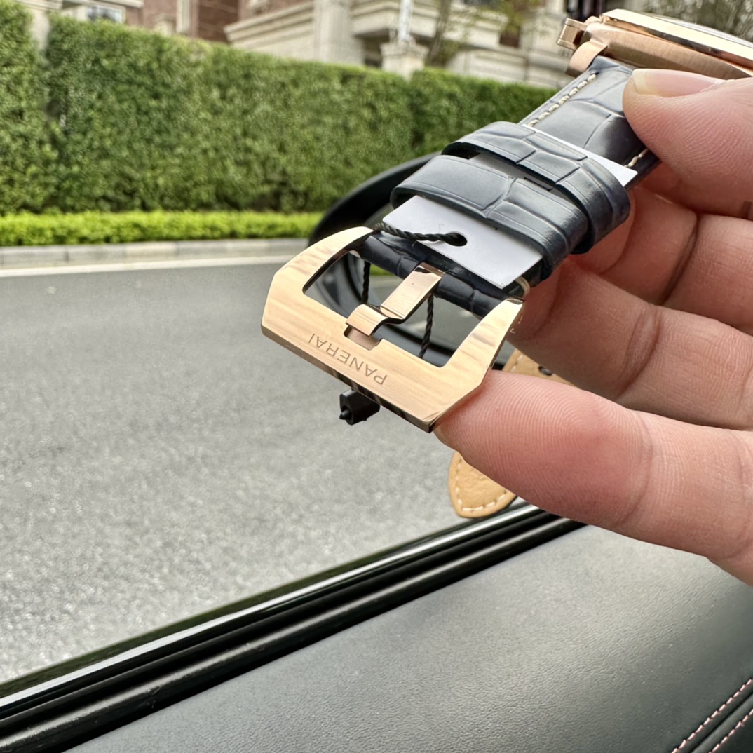 Panerai .vspanerai Pam1114rose Gold Plated Size44mm