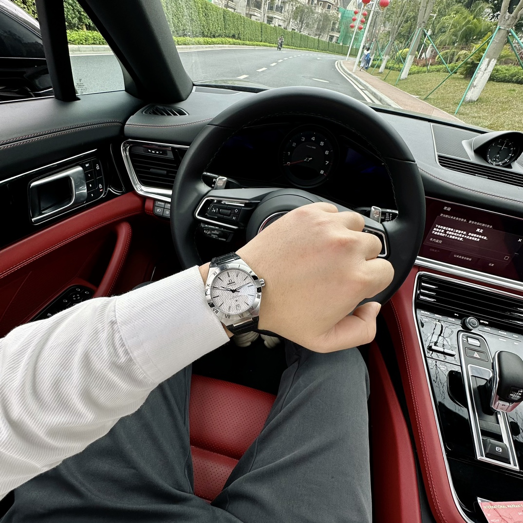 Omega Vs 1, Ceramic 2,41 3,8900 Movement