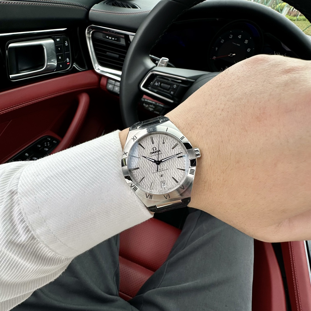 Omega Vs 1, Ceramic 2,41 3,8900 Movement