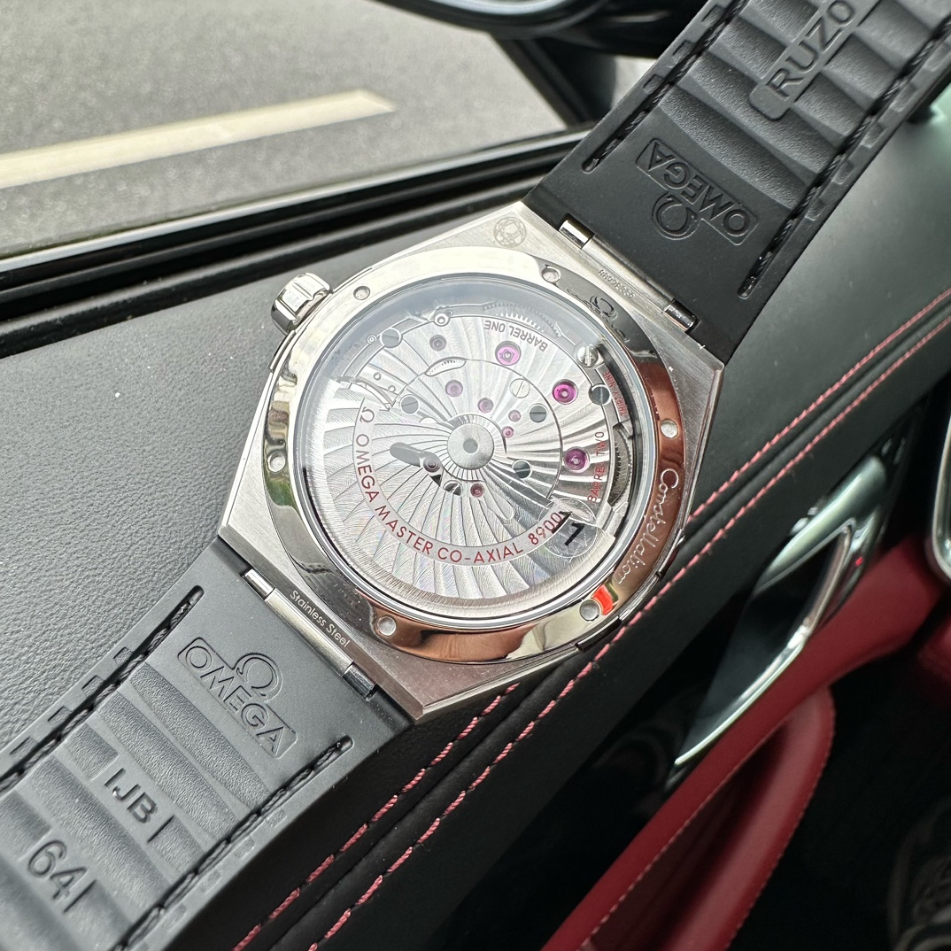 Omega Vs 1, Ceramic 2,41 3,8900 Movement