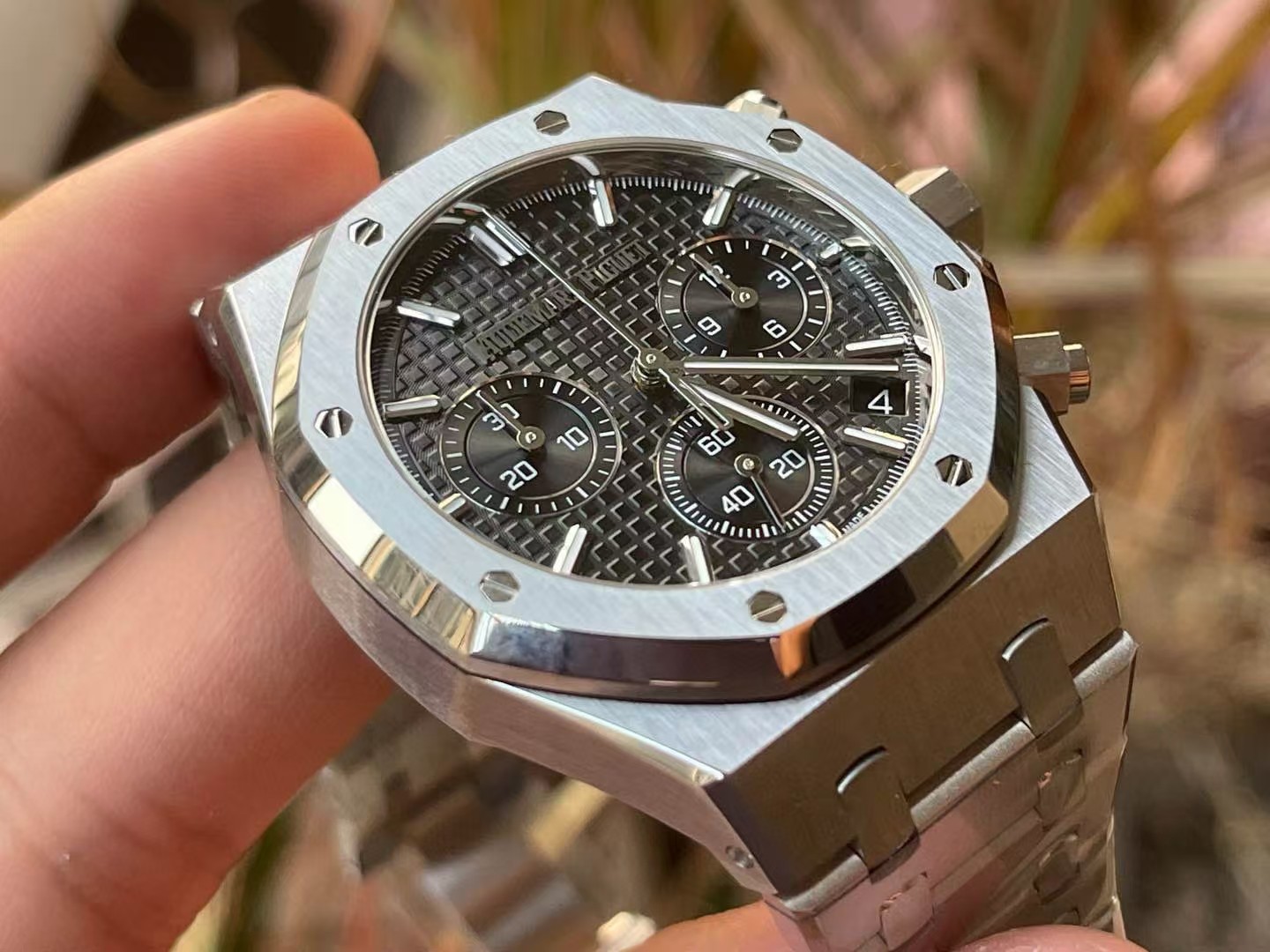 Audemars Piguet / Chronograph4401 Movement Aps 26240st Ceramic/ calidre.4401 Movement.thickness Original .size4112.4 mm Date Display,chronograph,luminous,waterproof