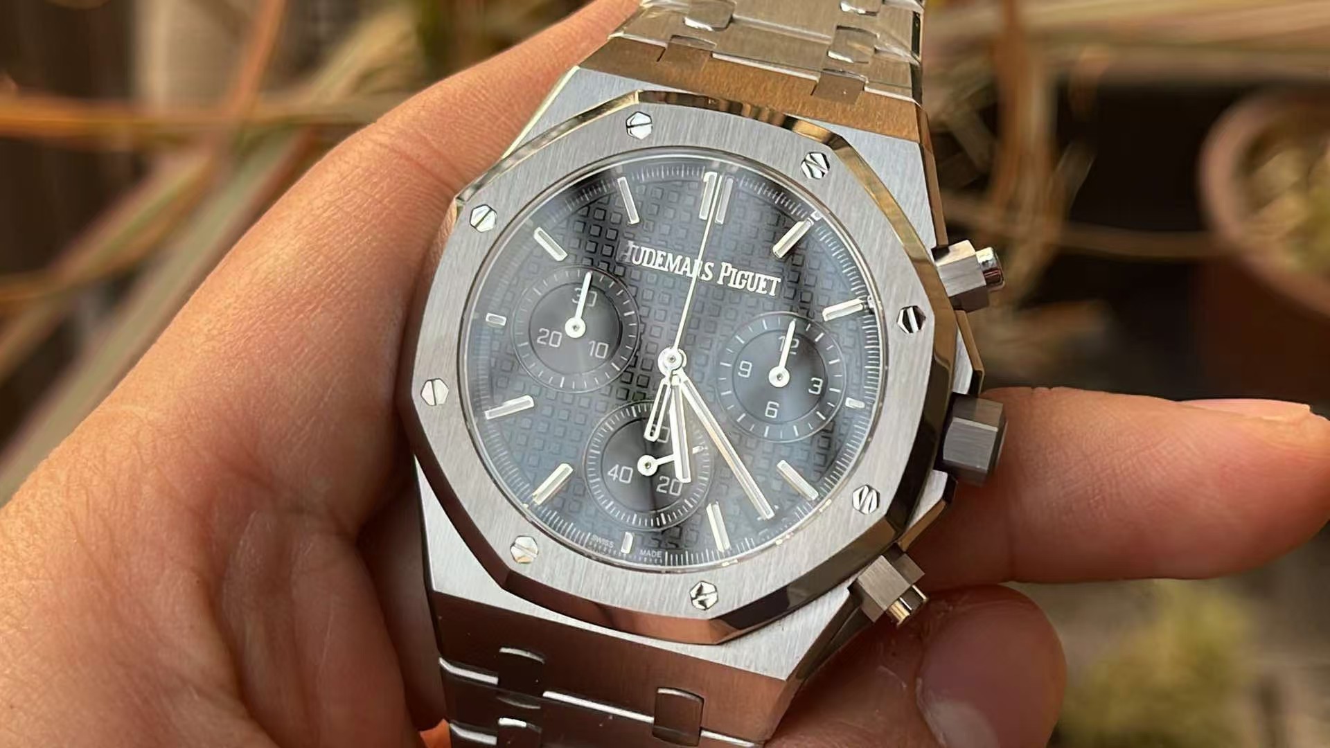 Audemars Piguet / Chronograph4401 Movement Aps 26240st Ceramic/ calidre.4401 Movement.thickness Original .size4112.4 mm Date Display,chronograph,luminous,waterproof