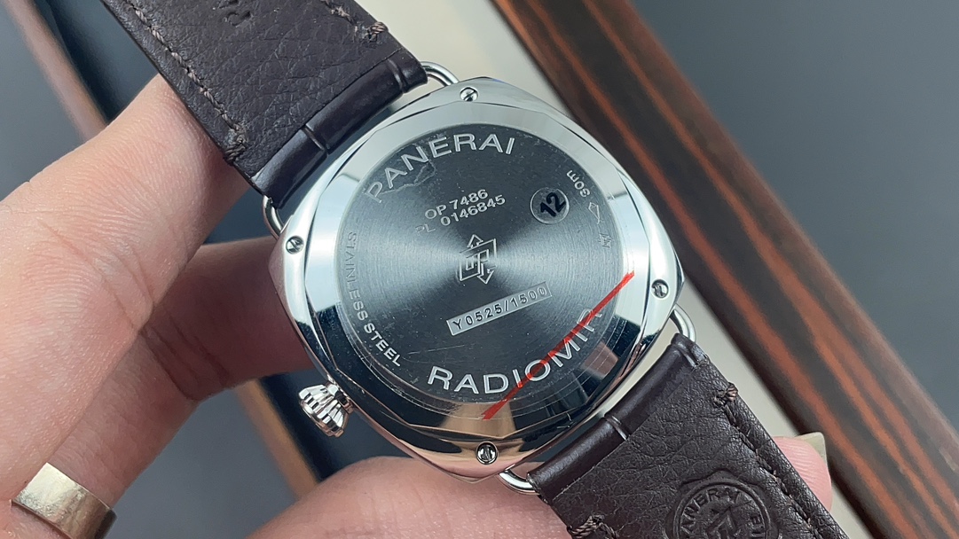 Panerai Panerai1292 40 mm P9000 movement