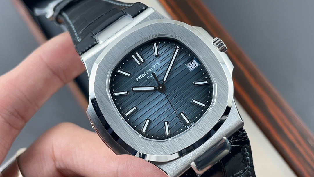 Patek Philippe 5711 40 mm 324 Wy3k-- 1