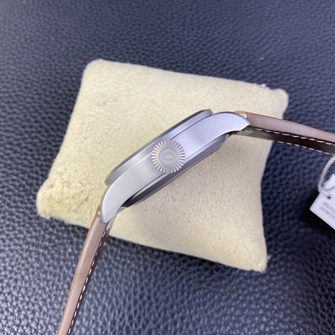 Iwc Iwciwc 43 mm Iw3297-01 14.4 21 30 M