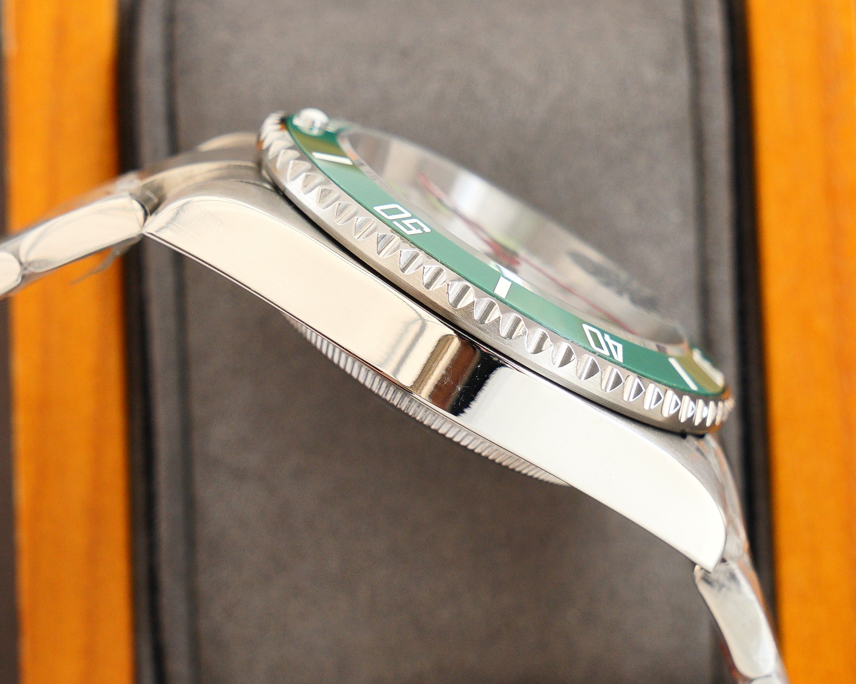 550 R Factory Edition SEIKO Latest Men's Watch Super Luminous Powered by NH35 Automatic Mechanical Movement Modern Dial Design 316L Stainless Steel Case Ceramic Bezel Sapphire Crystal With 316L Stainless Steel Bracelet Business Casual Style Elegant & Refi