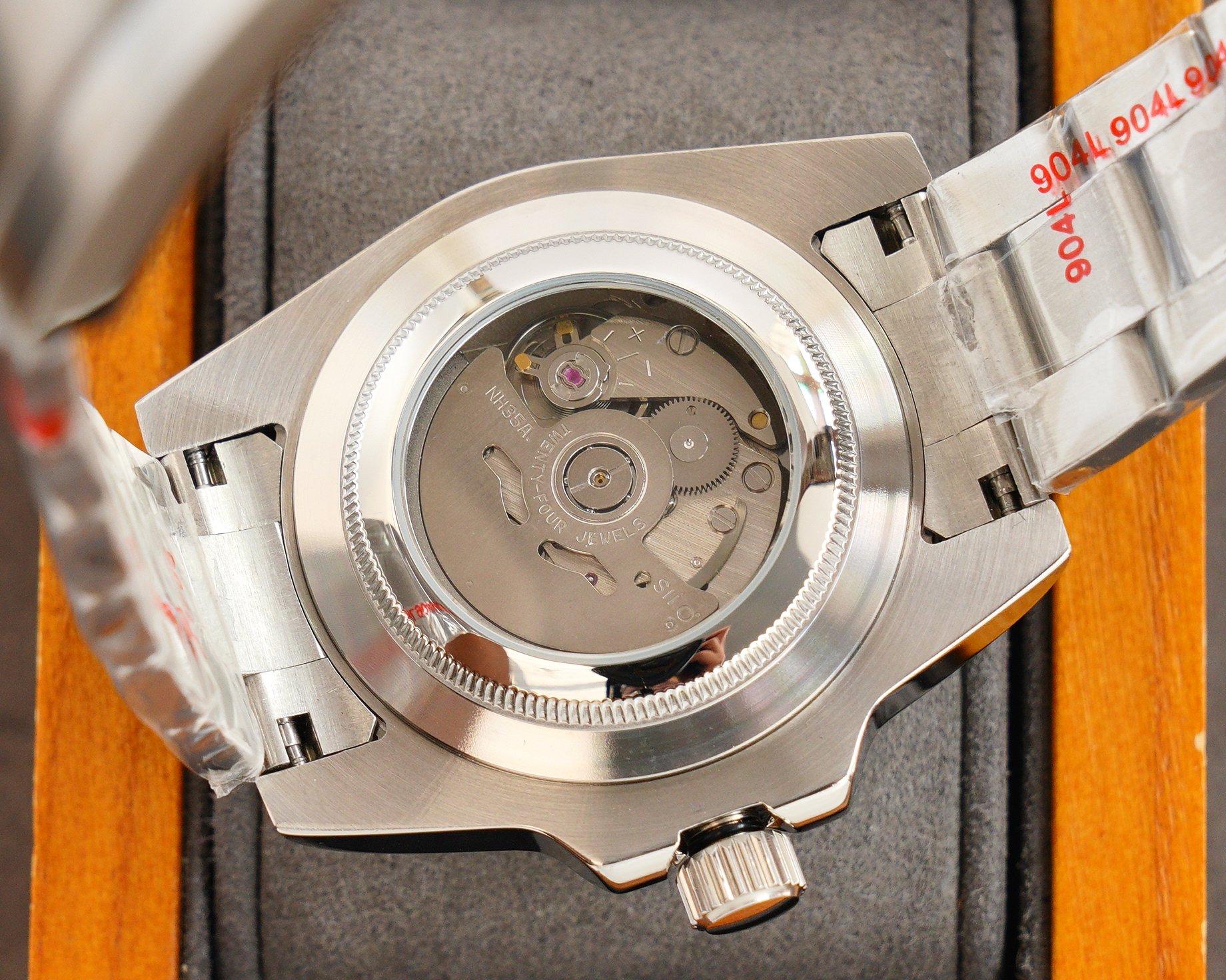 550 R Factory Edition SEIKO Latest Men's Watch Super Luminous Powered by NH35 Automatic Mechanical Movement Modern Dial Design 316L Stainless Steel Case Ceramic Bezel Sapphire Crystal With 316L Stainless Steel Bracelet Business Casual Style Elegant & Refi