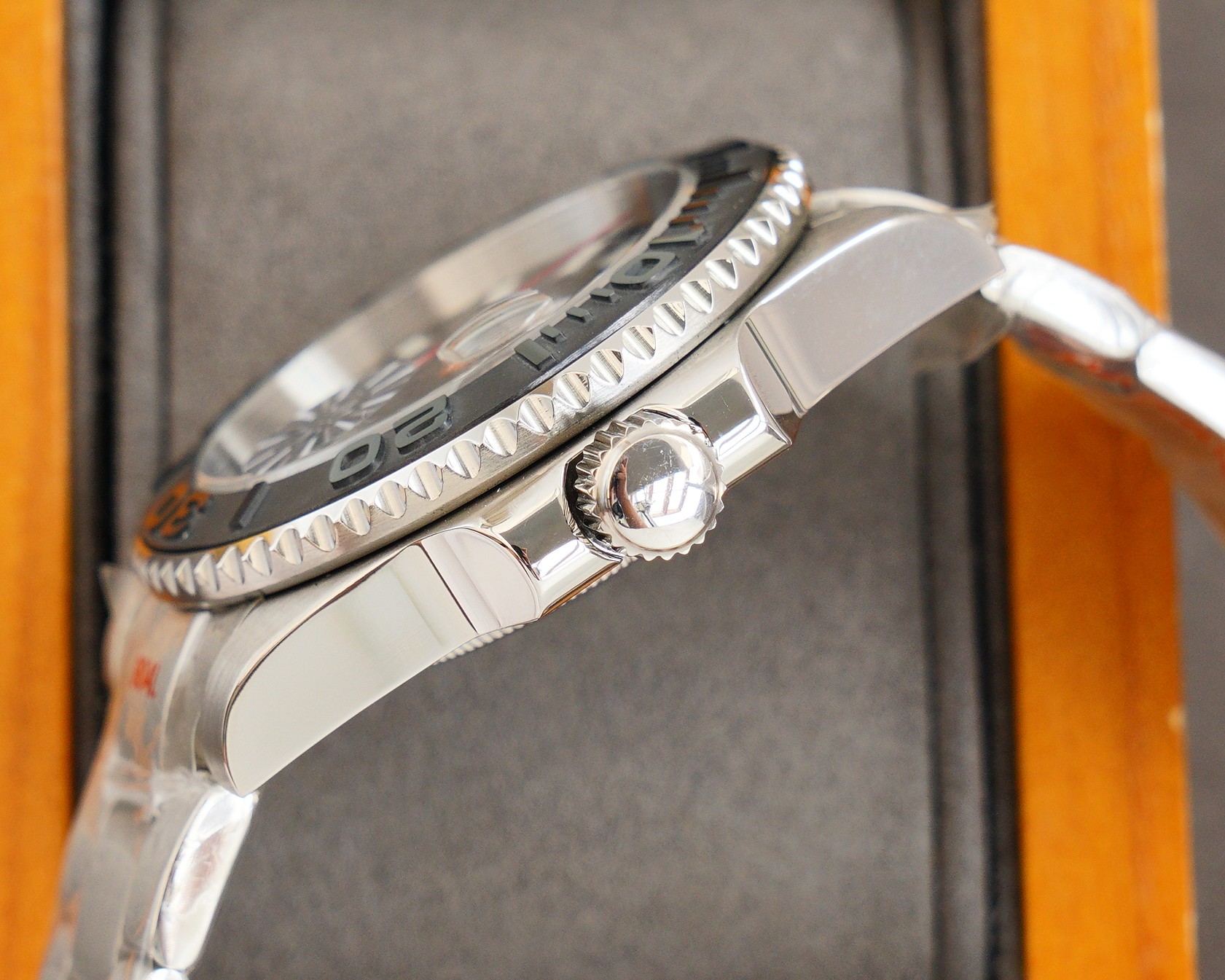550 R Factory Edition SEIKO Latest Men's Watch Super Luminous Powered by NH35 Automatic Mechanical Movement Modern Dial Design 316L Stainless Steel Case Ceramic Bezel Sapphire Crystal With 316L Stainless Steel Bracelet Business Casual Style Elegant & Refi