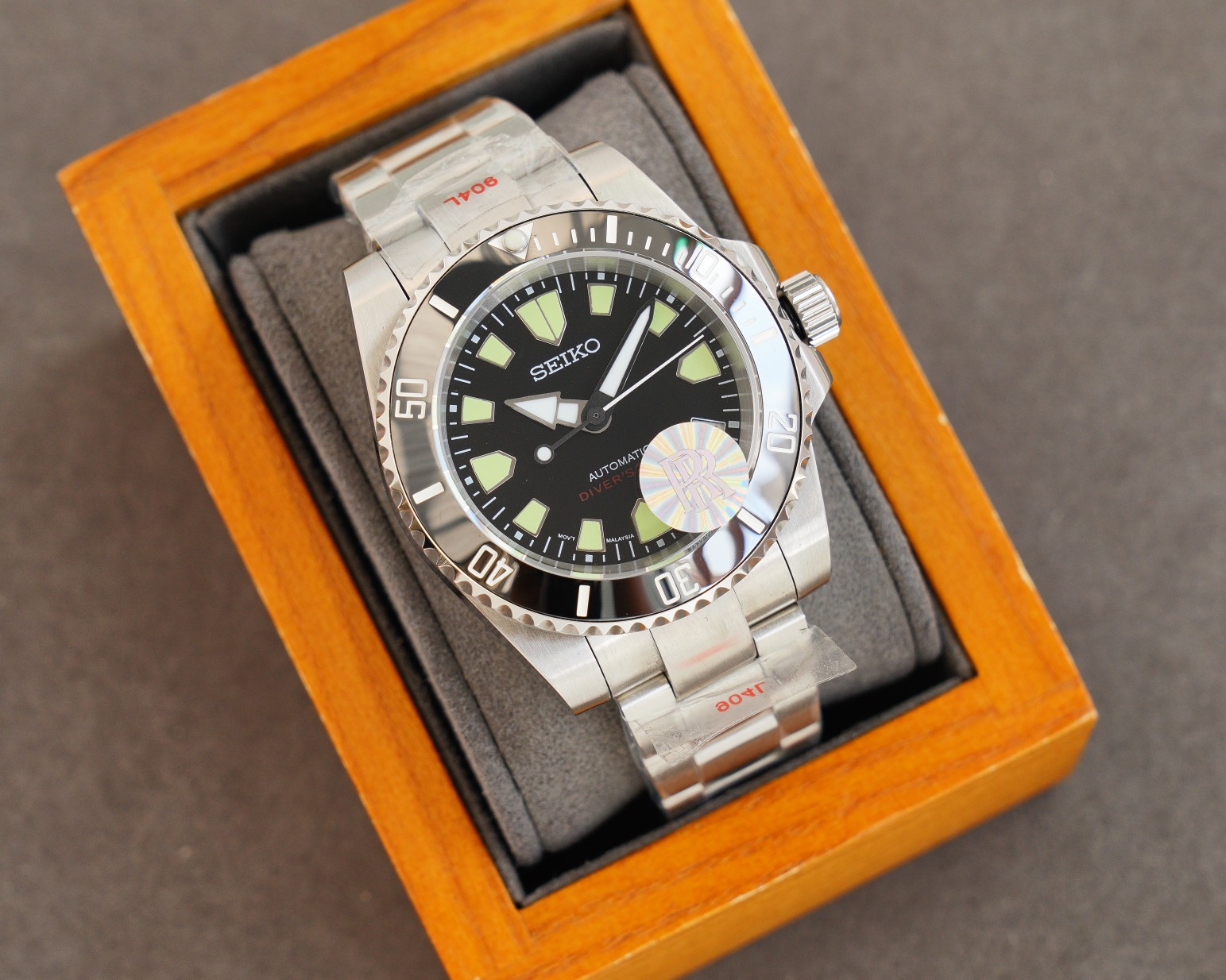 550 R Factory Edition SEIKO Latest Men's Watch Super Luminous Powered by NH35 Automatic Mechanical Movement Modern Dial Design 316L Stainless Steel Case Ceramic Bezel Sapphire Crystal With 316L Stainless Steel Bracelet Business Casual Style Elegant & Refi