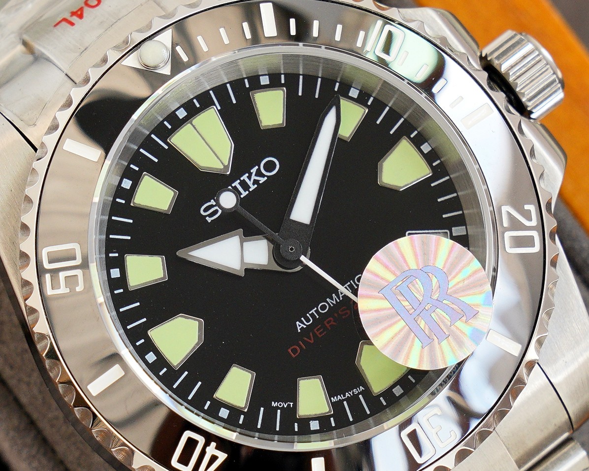 550 R Factory Edition SEIKO Latest Men's Watch Super Luminous Powered by NH35 Automatic Mechanical Movement Modern Dial Design 316L Stainless Steel Case Ceramic Bezel Sapphire Crystal With 316L Stainless Steel Bracelet Business Casual Style Elegant & Refi