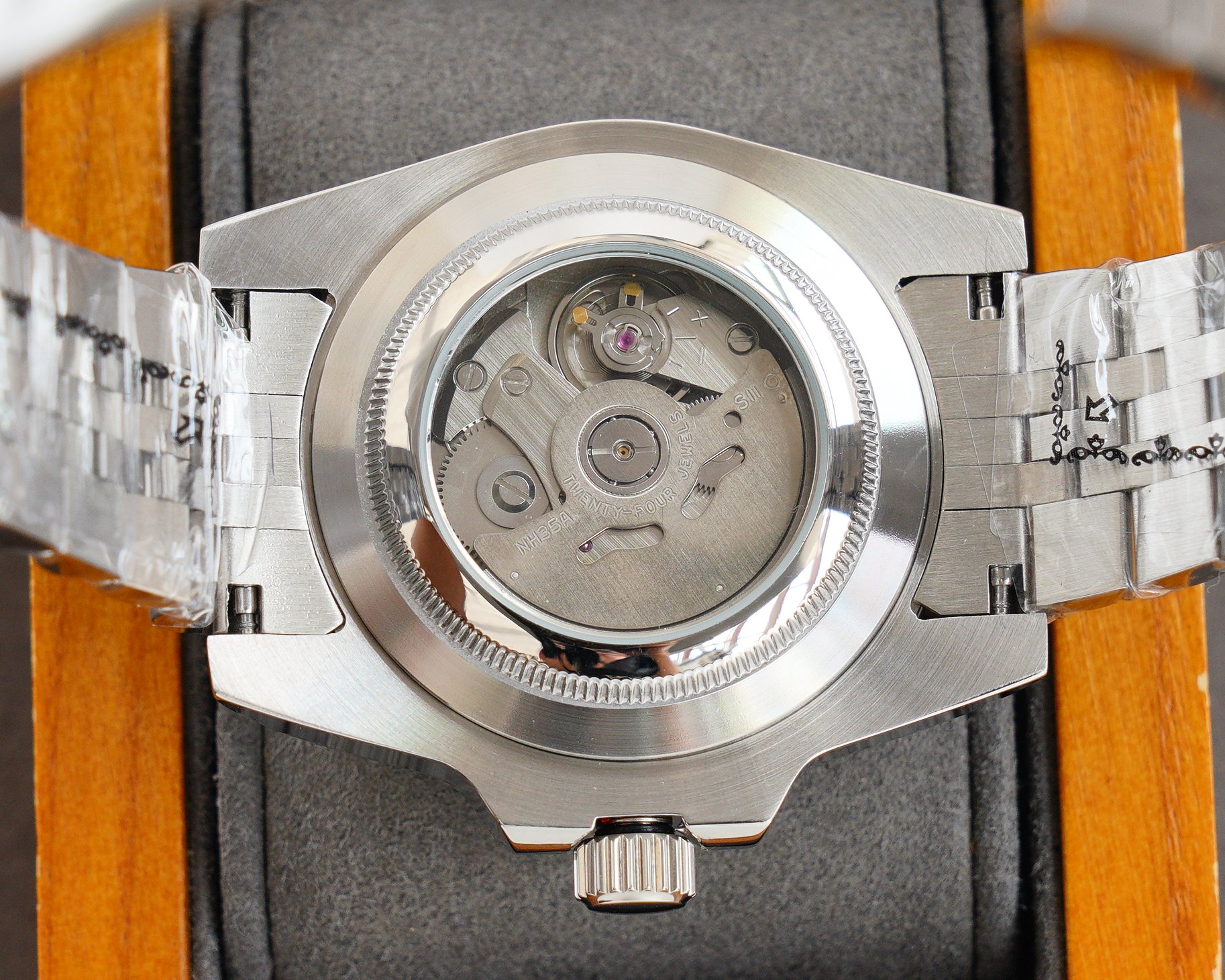 550 R Factory Edition SEIKO Latest Men's Watch Super Luminous Powered by NH35 Automatic Mechanical Movement Modern Dial Design 316L Stainless Steel Case Ceramic Bezel Sapphire Crystal With 316L Stainless Steel Bracelet Business Casual Style Elegant & Refi