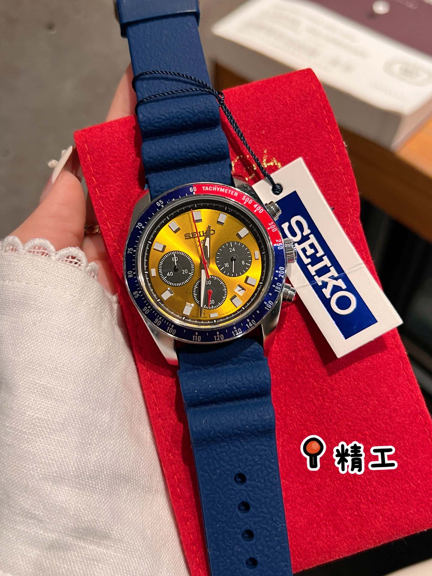 95 SEIKO Hardlex Crystal Powered by original 6-hand quartz movement.Diameter 40.6 mm Solid Case Back 316 Stainless Steel Case Rubber Strap with Butterfly Deployant Clasp Minimalist & Stylish Elegant Lifestyle!_16