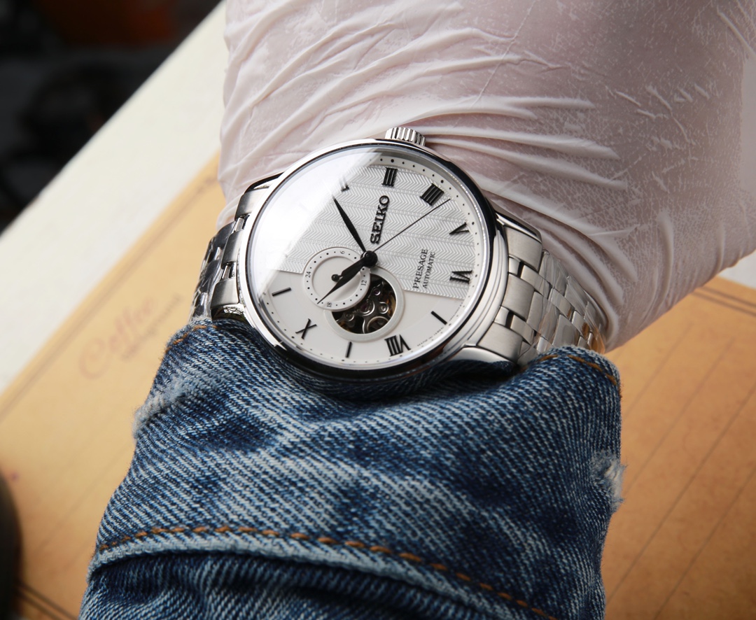 P 72462.SEIKO SRPC79J1. 4R35 Diameter 40.6 mm Thickness 11.6mm Exhibition Case Back 316 Stainless Steel Case 30 Minimalist & Stylish Elegant Lifestyle! JH