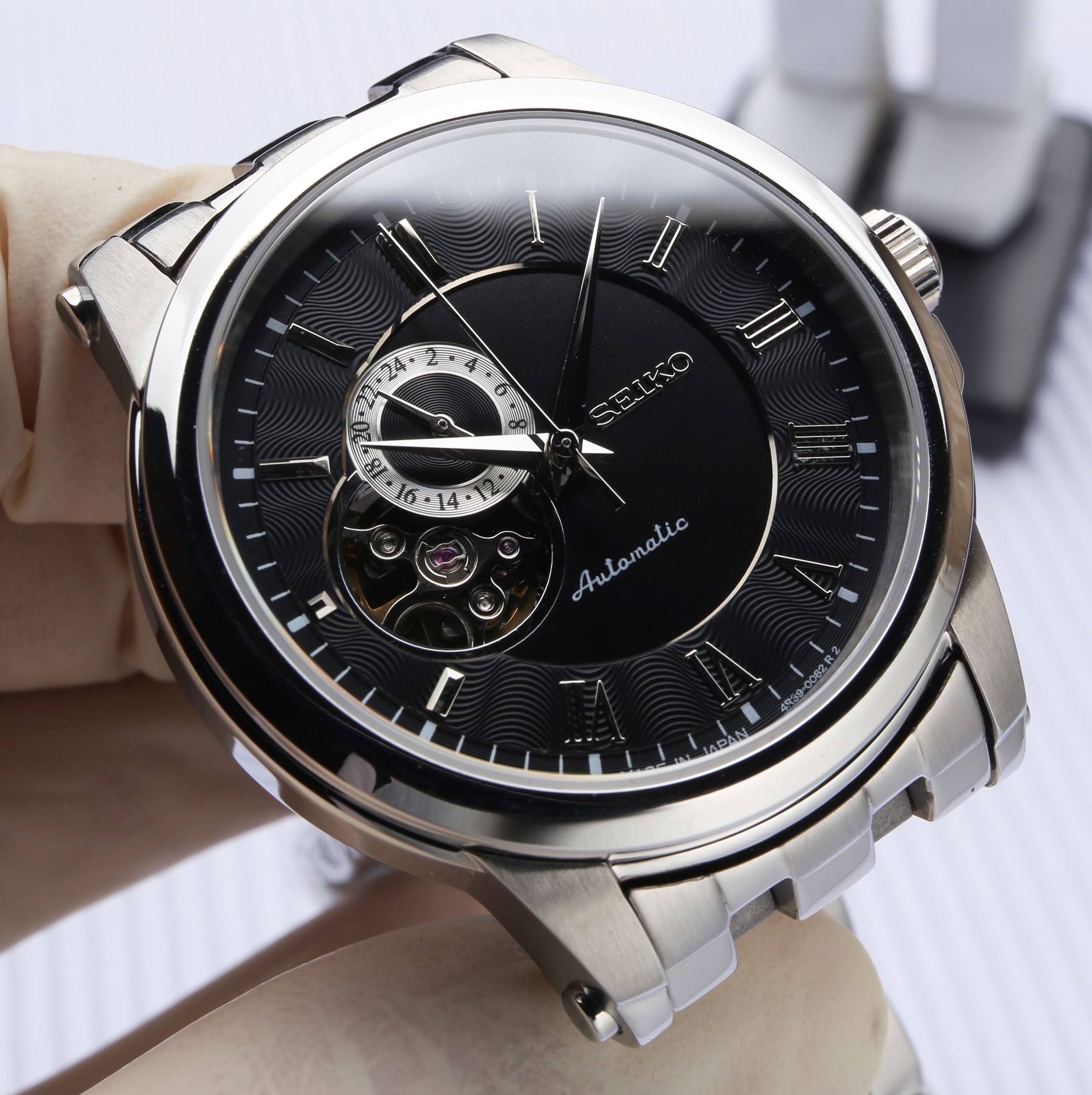 P 570.SEIKO Super Luminous 7S36 Modern Dial Design 316 316l Business Casual Style Elegant & Refined Size: Diameter43mmThickness 12mm_58