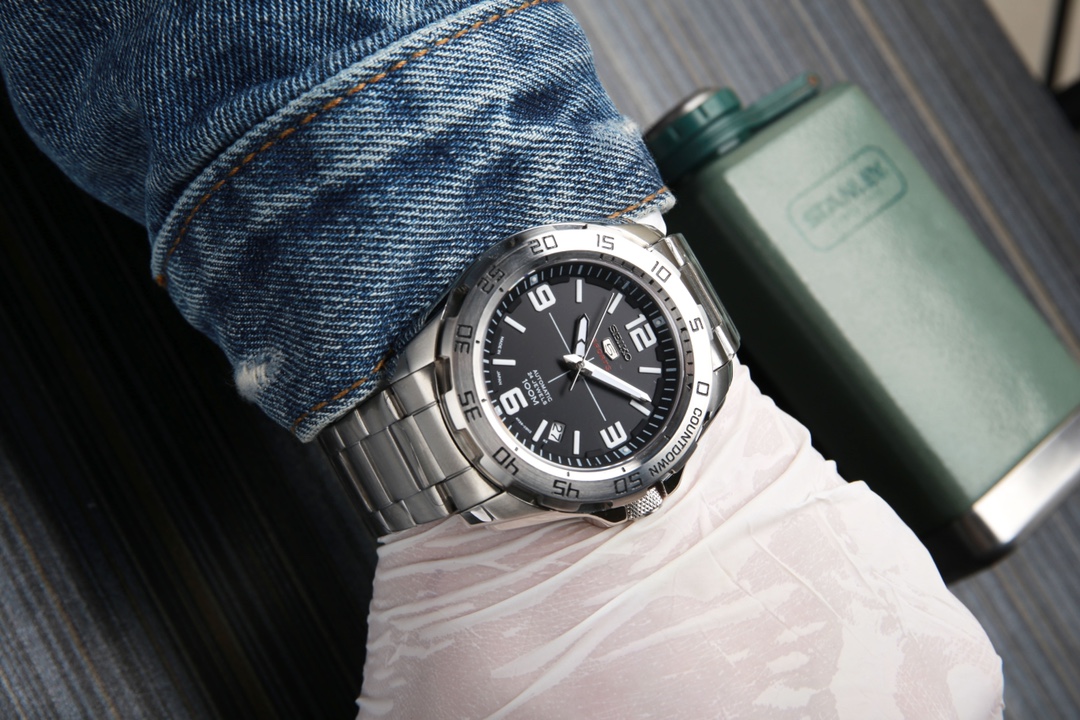 P 600. SEIKO PROSPEX Diameter 43.3 Thickness 13.0 300 JH _110
