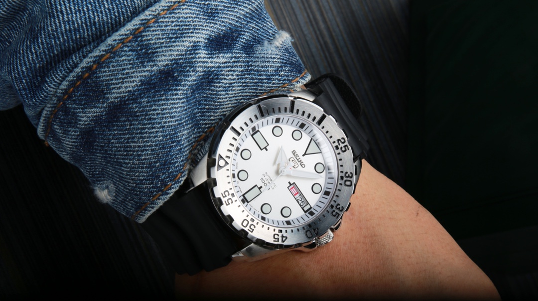P 580. SEIKO PROSPEX Diameter 43.3 Thickness 13.0 300 JH