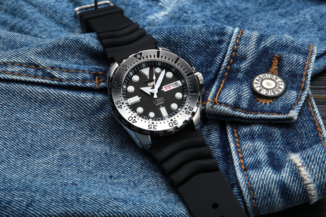 P 600. SEIKO PROSPEX Diameter 43.3 Thickness 13.0 300 JH