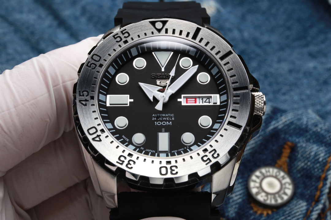 P 600. SEIKO PROSPEX Diameter 43.3 Thickness 13.0 300 JH