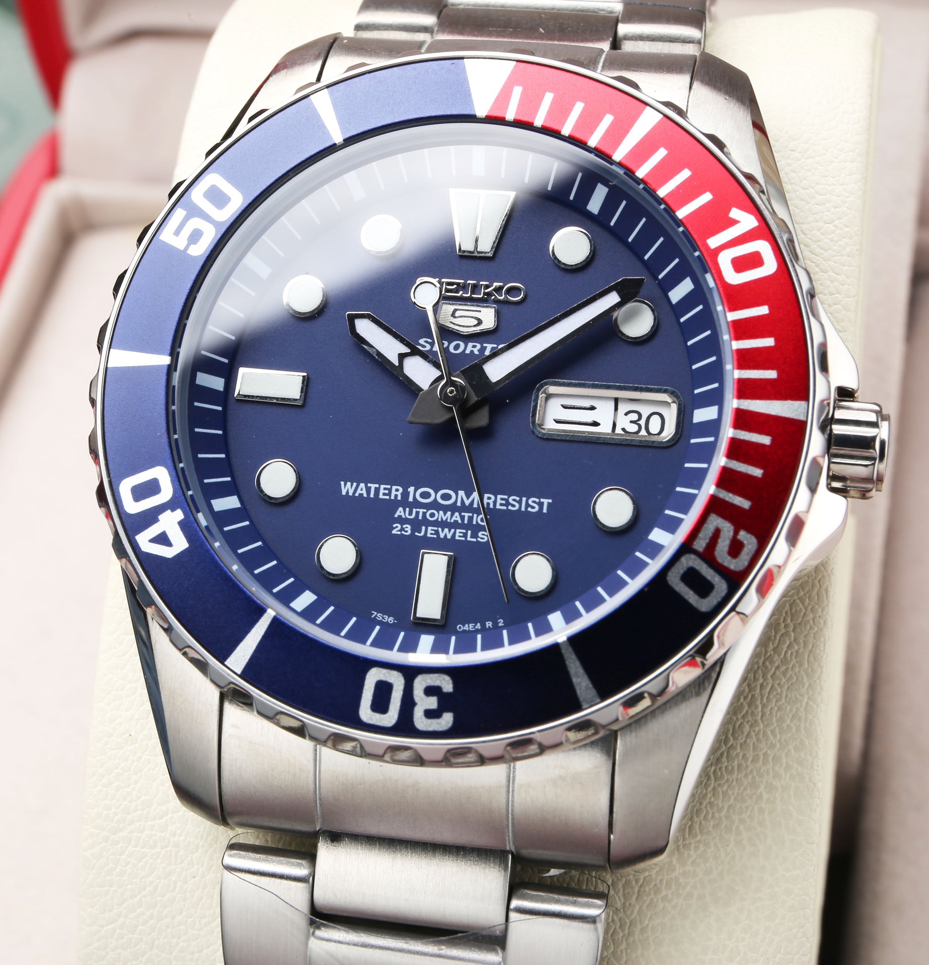 P 600. SEIKO PROSPEX Diameter 43.3 Thickness 13.0 300 JH _147
