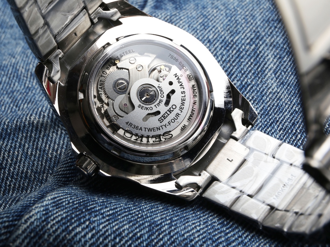 P 600. SEIKO PROSPEX Diameter 43.3 Thickness 13.0 300 JH _147