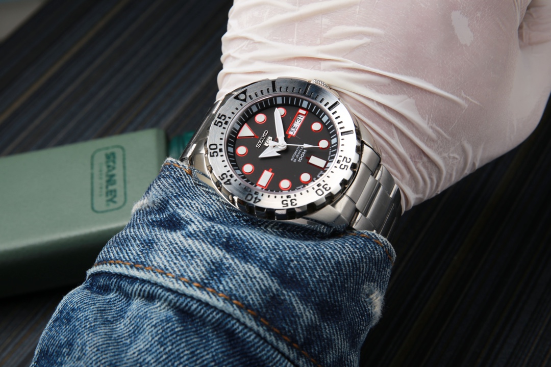 p600. 20SEIKO 4R35 Diameter 40.6 mm Thickness 11.6mm Exhibition Case Back 316 Stainless Steel Case 30 Minimalist & Stylish Elegant Lifestyle! JH _127