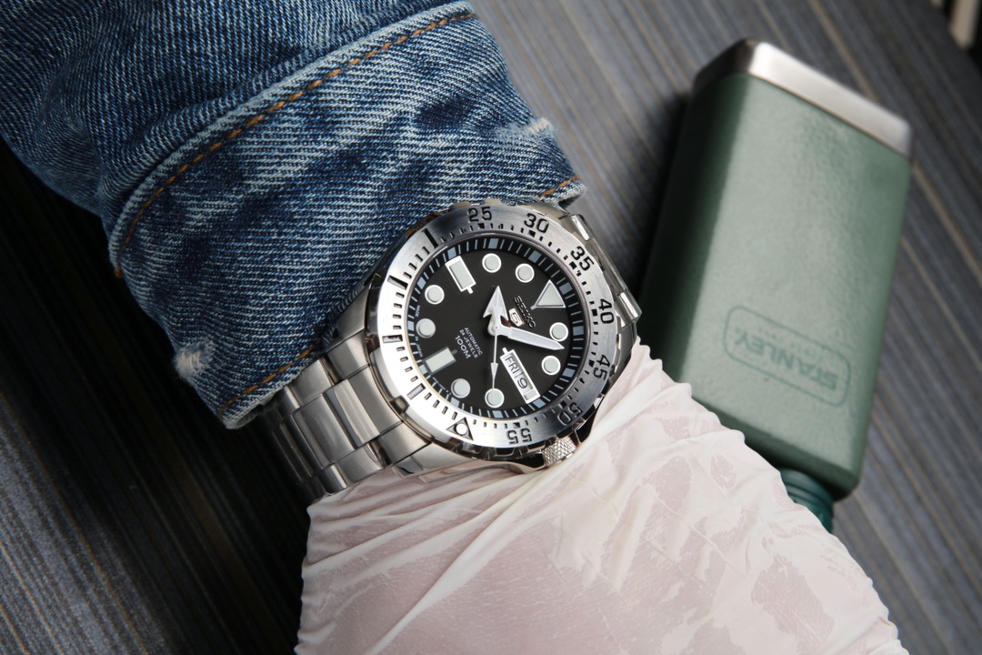 p600. 20SEIKO 4R35 Diameter 40.6 mm Thickness 11.6mm Exhibition Case Back 316 Stainless Steel Case 30 Minimalist & Stylish Elegant Lifestyle! JH _130