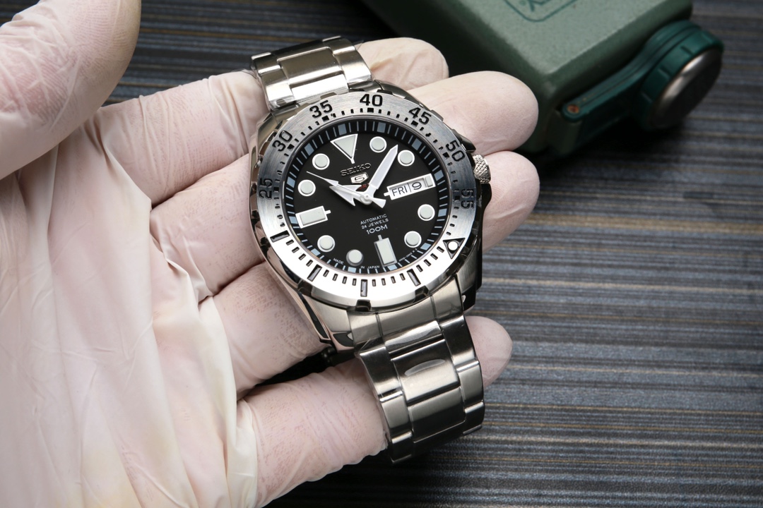 p600. 20SEIKO 4R35 Diameter 40.6 mm Thickness 11.6mm Exhibition Case Back 316 Stainless Steel Case 30 Minimalist & Stylish Elegant Lifestyle! JH _130