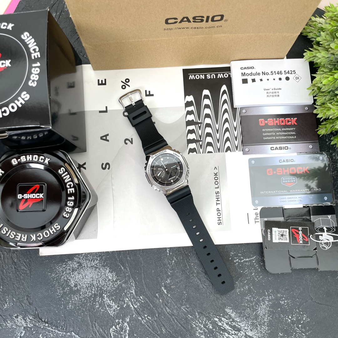 CASIO G-SHOCK GA2100 Shock Resistant Multifunction Digital Analog Watch 49.3*44.4*11.8mm