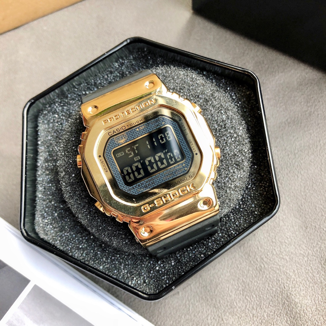 CASIO G-SHOCK GM-5600 Shock Resistant Multifunction Digital Analog Watch 49*43*13.5mm