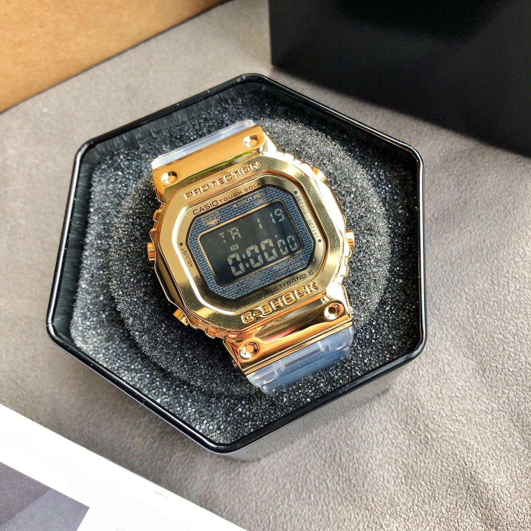 CASIO G-SHOCK GM-5600 Shock Resistant Multifunction Digital Analog Watch 49*43*13.5mm